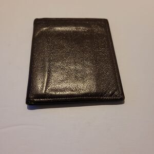 𝅺AN Ambassador Design Genuine leather brown leather wallet nwot